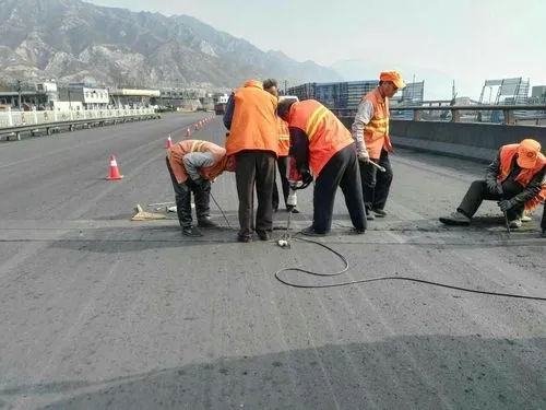 奈曼道路桥梁病害治理